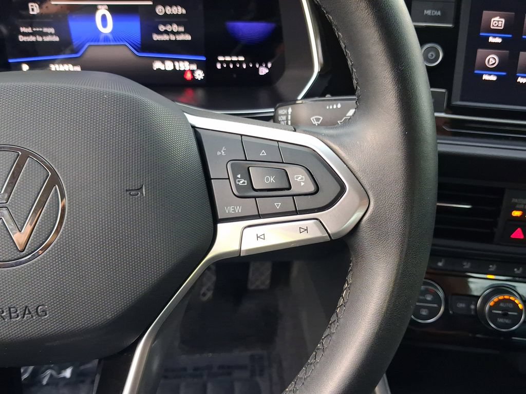 Certified 2023 Volkswagen Jetta SE FWD image 20