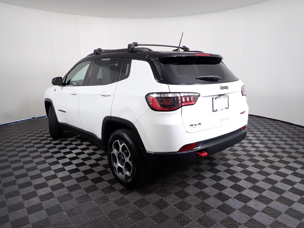 Used 2022 Jeep Compass Trailhawk w/ Trailhawk Convenience Group AWD/4WD image 11