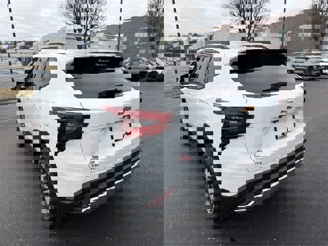 New 2026 Chevrolet Trax LT w/ Driver Confidence Package image 6