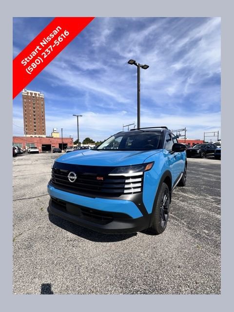 New 2025 Nissan Kicks SR