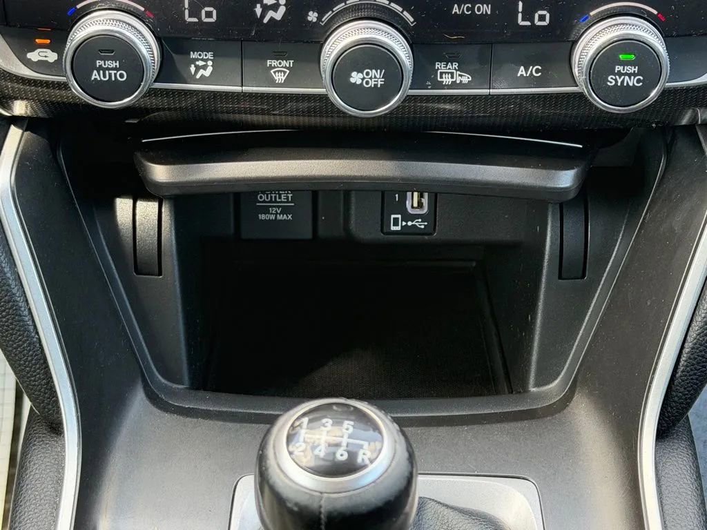 Used 2018 Honda Accord Sport image 23
