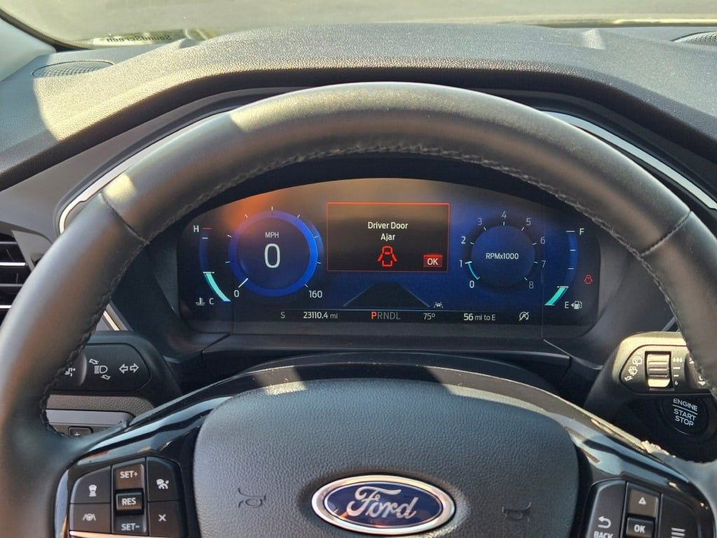 Used 2022 Ford Escape SEL w/ Technology Package image 33