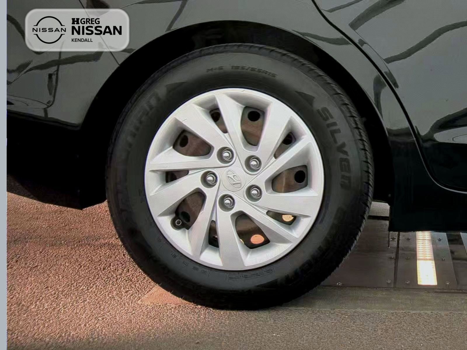 Used 2019 Hyundai Elantra SE w/ Cargo Package image 19