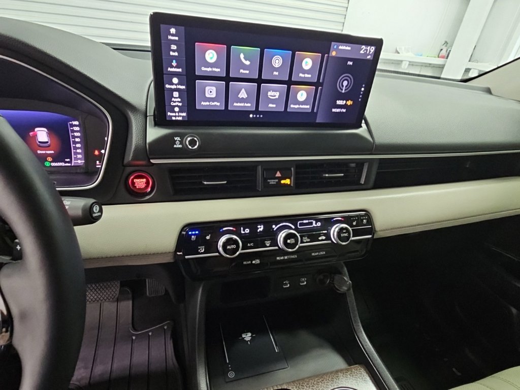 Used 2026 Honda Pilot Elite image 13