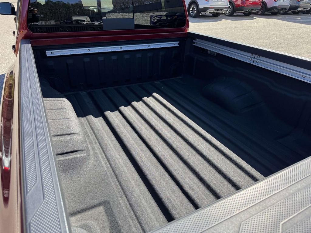 Used 2024 Nissan Frontier SV w/ Technology Package image 16
