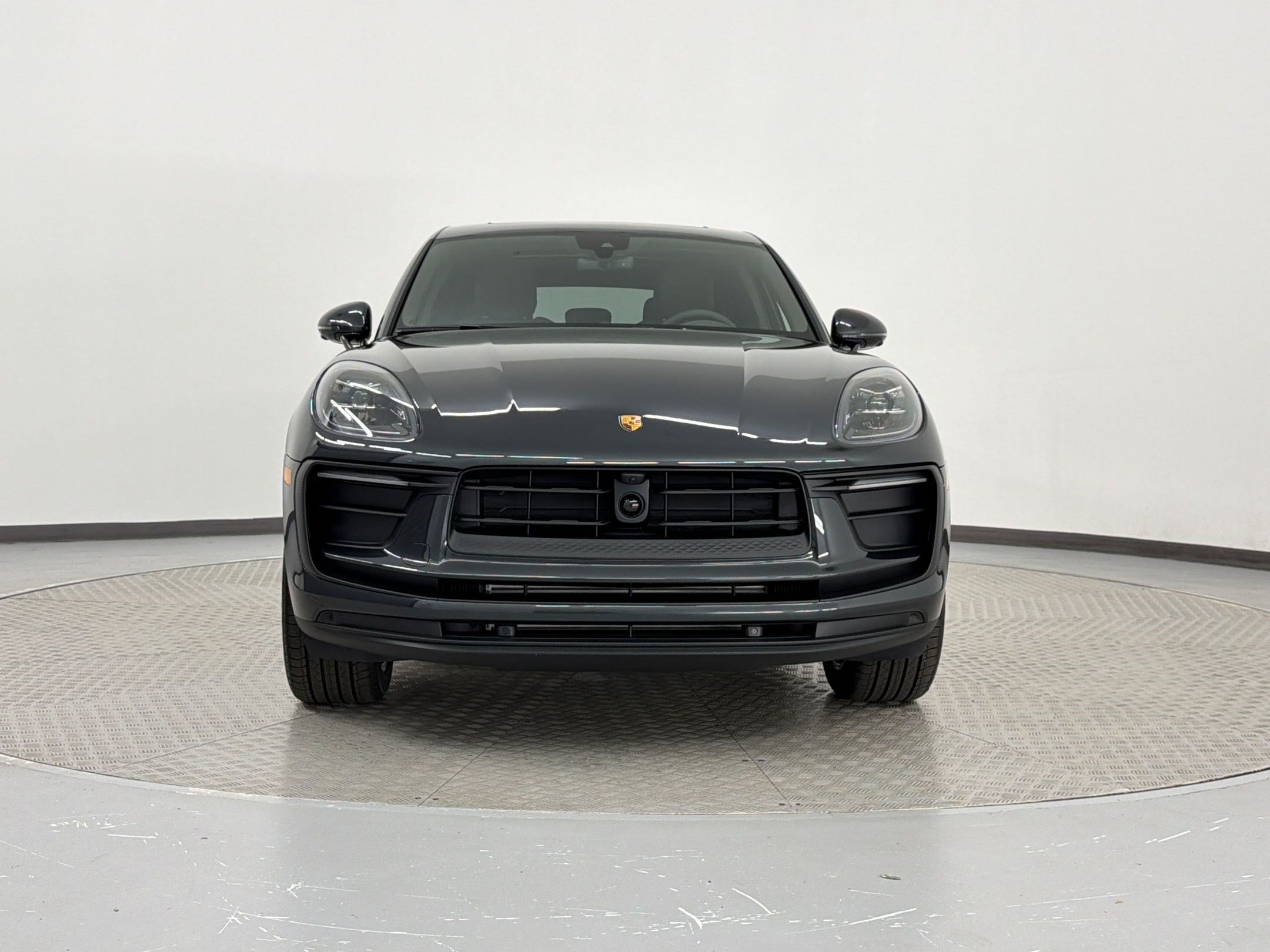 New 2026 Porsche Macan AWD/4WD image 6