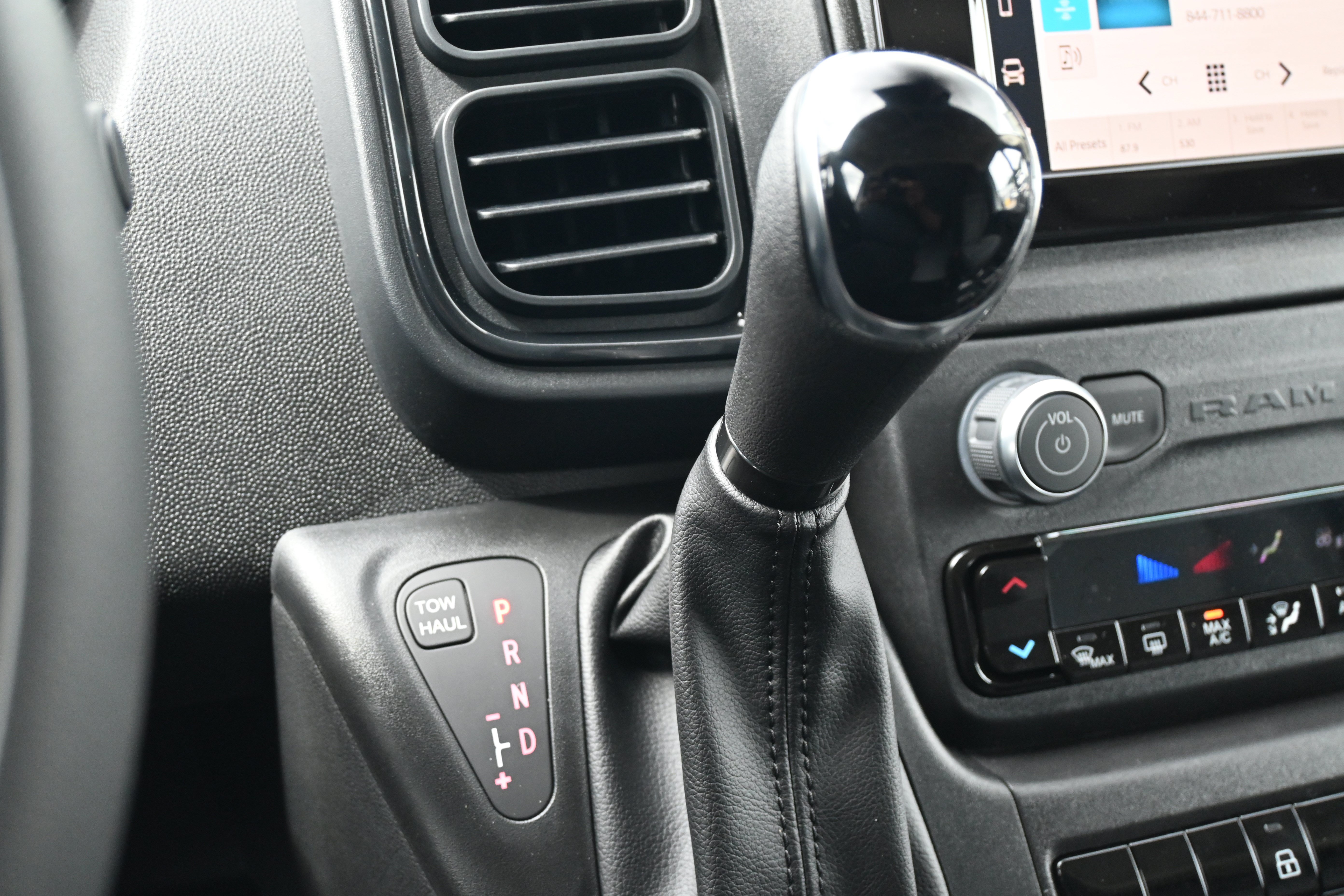 New 2026 RAM ProMaster 2500 w/ Convenience Group FWD image 22