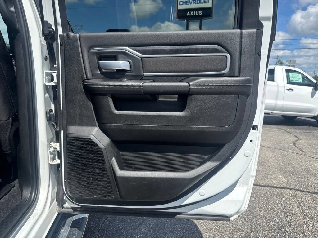Used 2024 RAM 3500 Big Horn AWD/4WD image 26