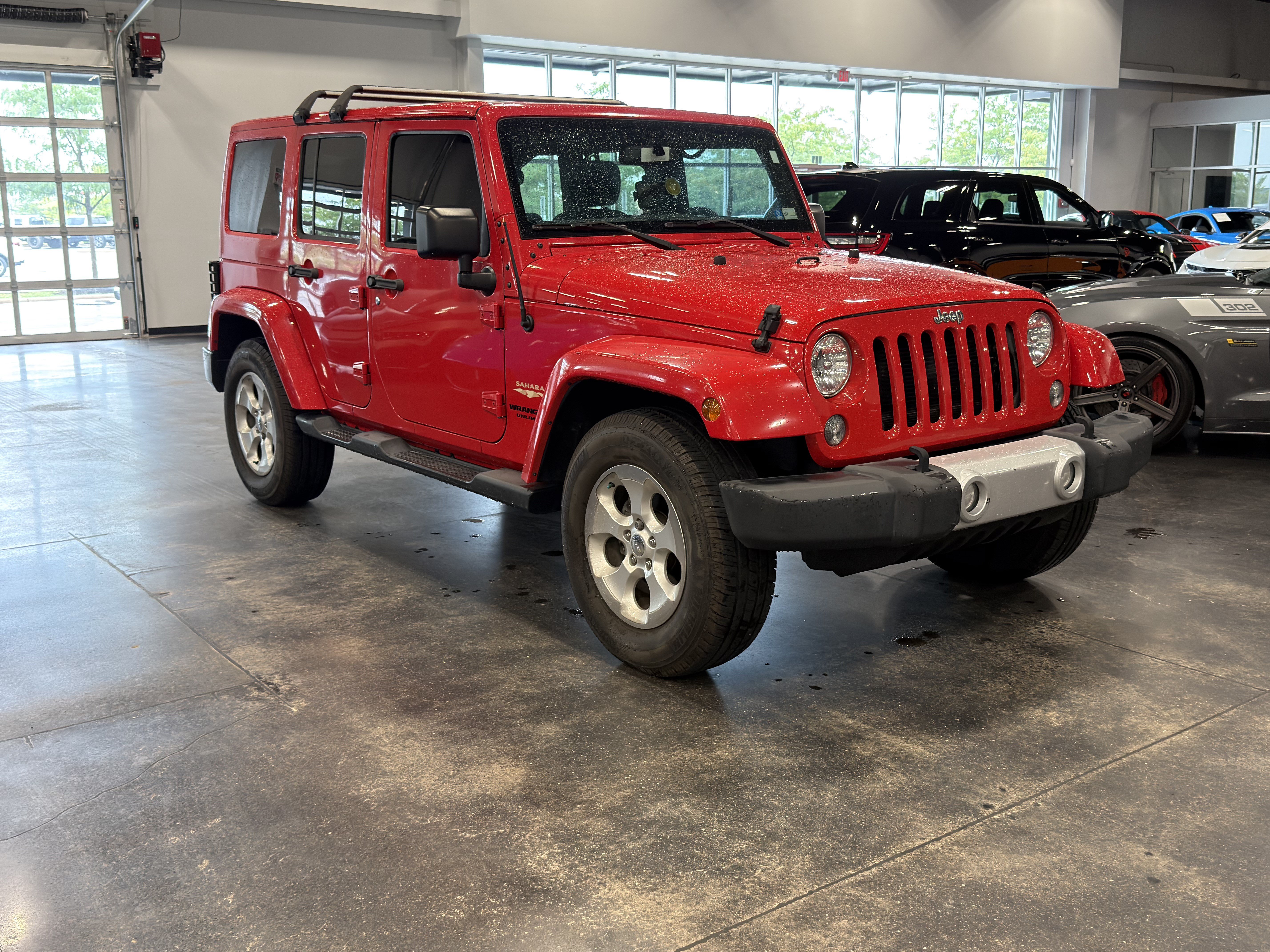 Used 2015 Jeep Wrangler Unlimited Sahara w/ Connectivity Group AWD/4WD image 6