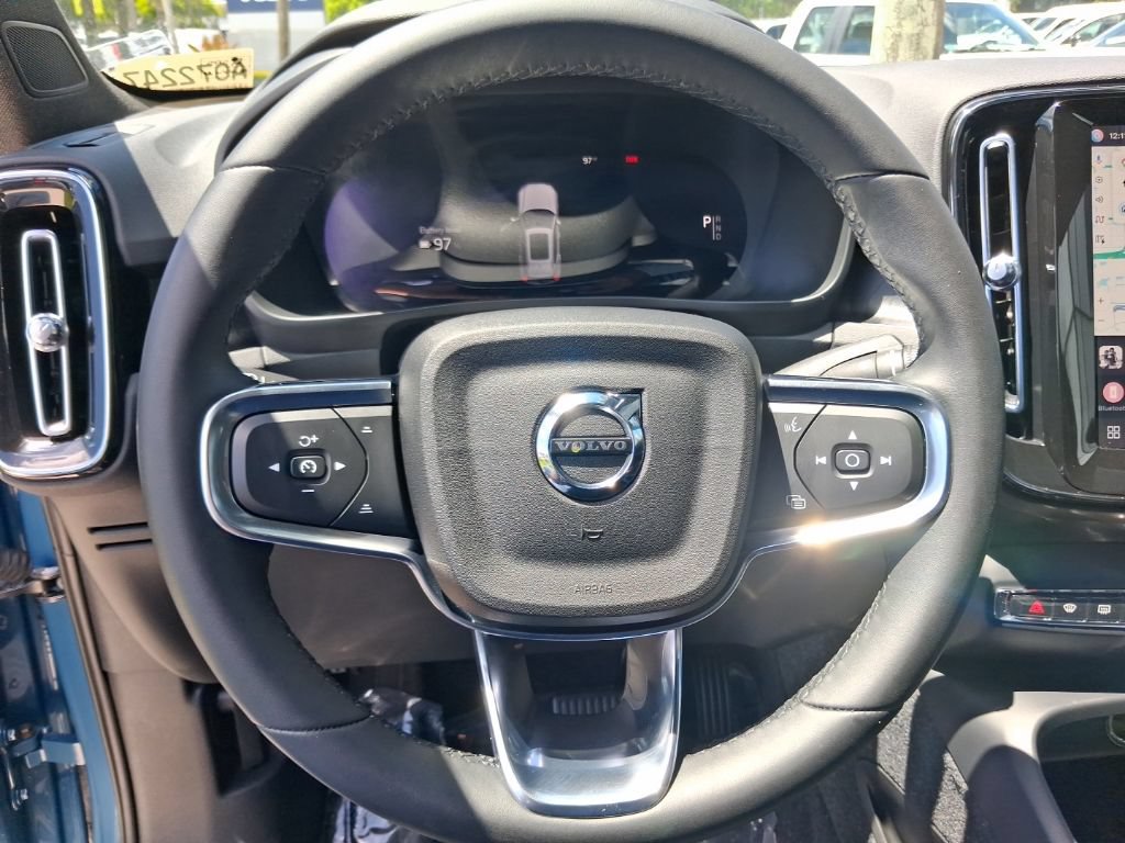 Certified 2023 Volvo XC40 Recharge Plus AWD/4WD image 17