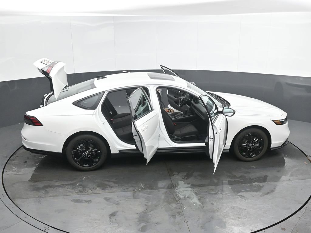Used 2025 Honda Accord SE image 45