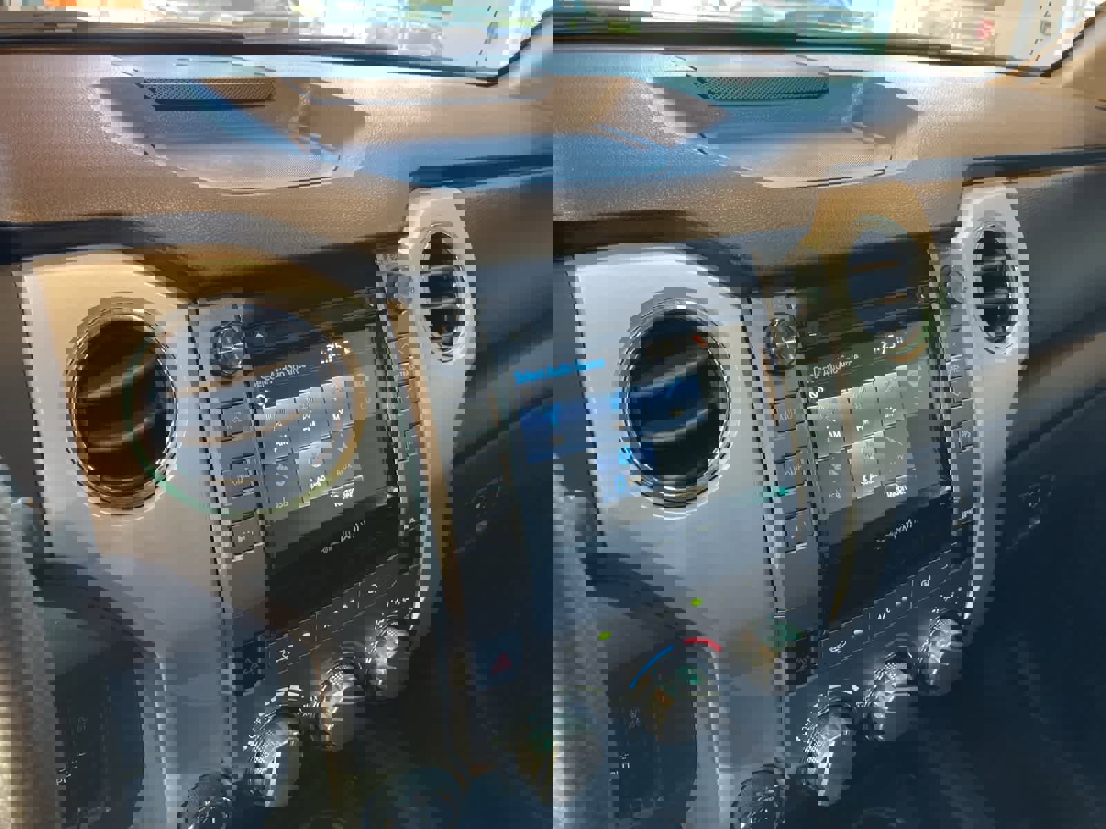 Used 2016 Toyota Tundra SR5 image 19