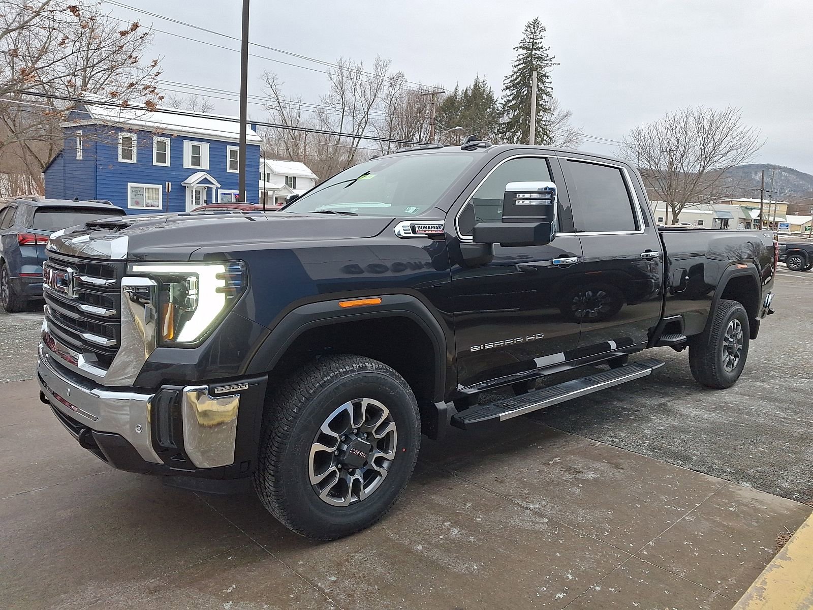 New 2026 GMC Sierra 2500 SLT w/ SLT Premium Package image 3