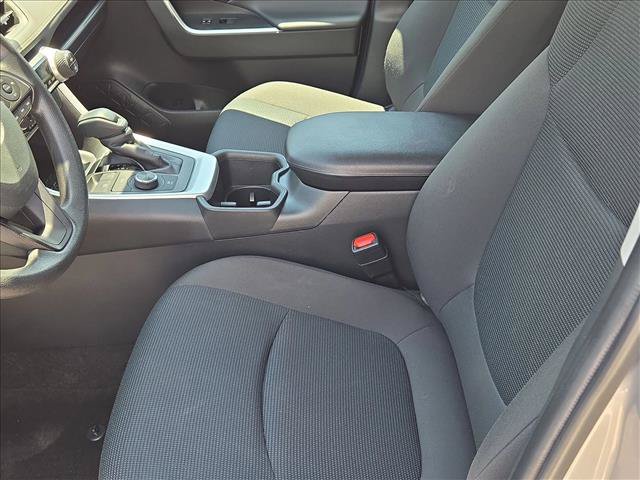 Used 2023 Toyota RAV4 LE AWD/4WD image 16