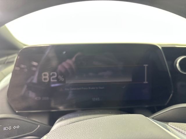 Used 2025 Chevrolet Equinox EV LT image 17