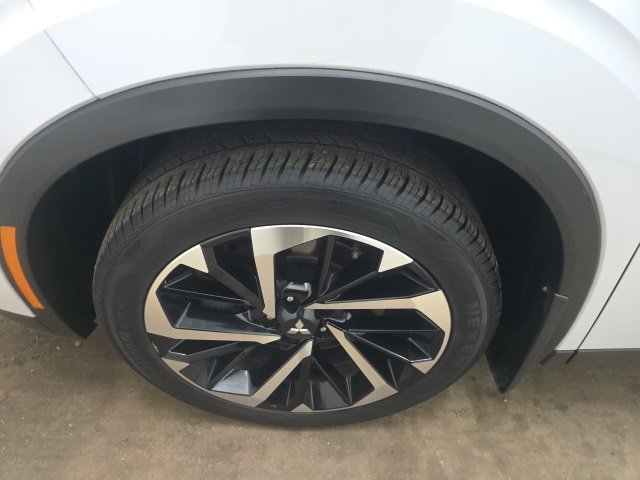 Used 2022 Mitsubishi Outlander ES image 19