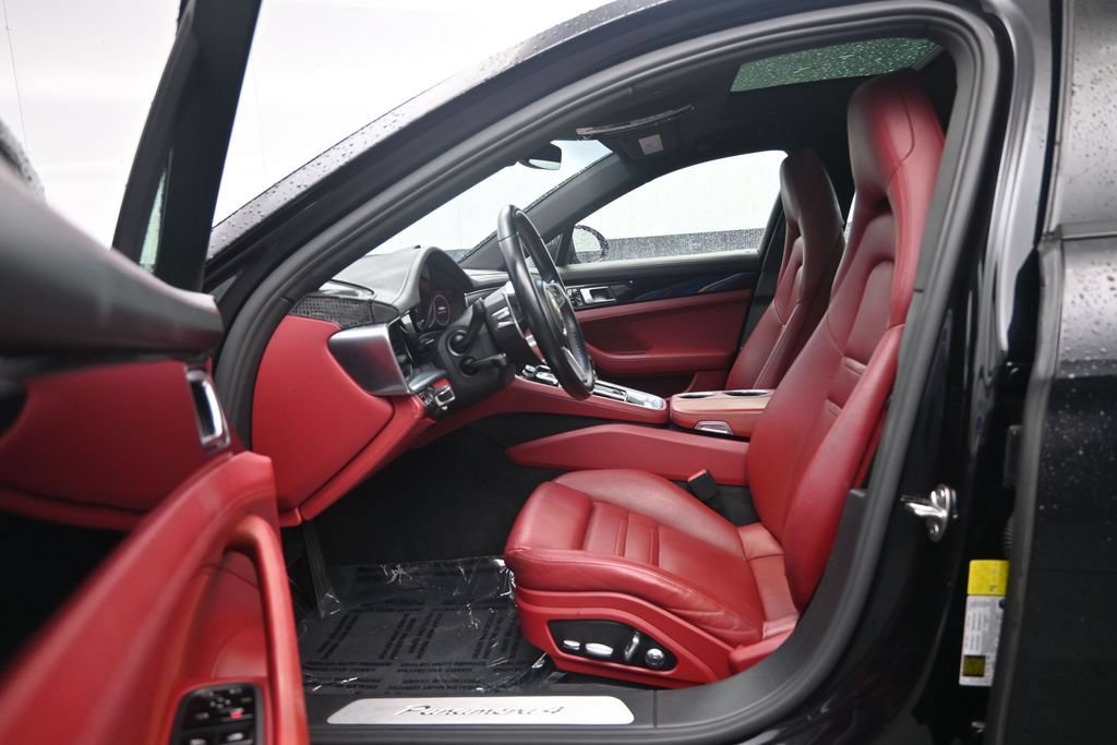 Used 2019 Porsche Panamera 4 AWD/4WD image 27