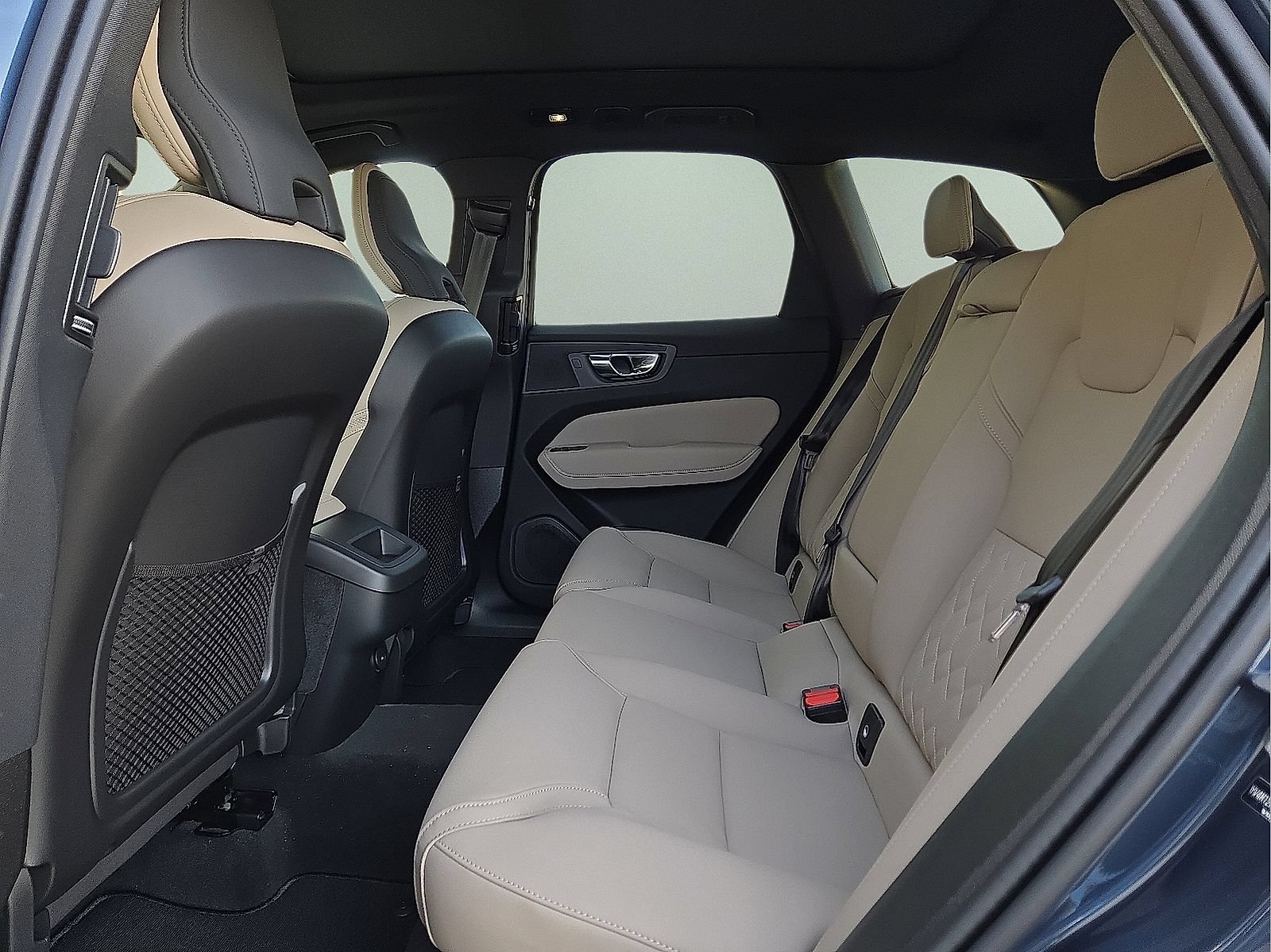 New 2026 Volvo XC60 B5 Core AWD/4WD image 9