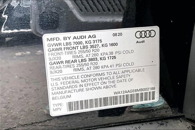 Used 2021 Audi e-tron Premium Plus w/ Premium Plus Package image 29