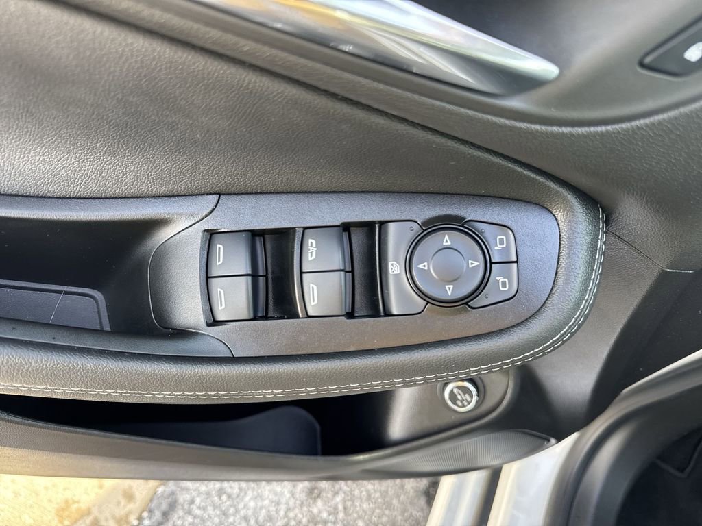 Certified 2022 Buick Encore GX Select w/ Sport Touring Package image 21