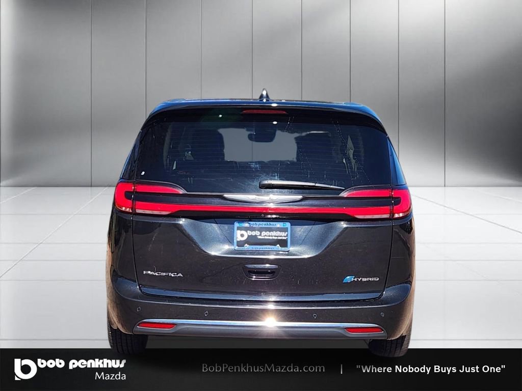 Used 2024 Chrysler Pacifica Select image 25