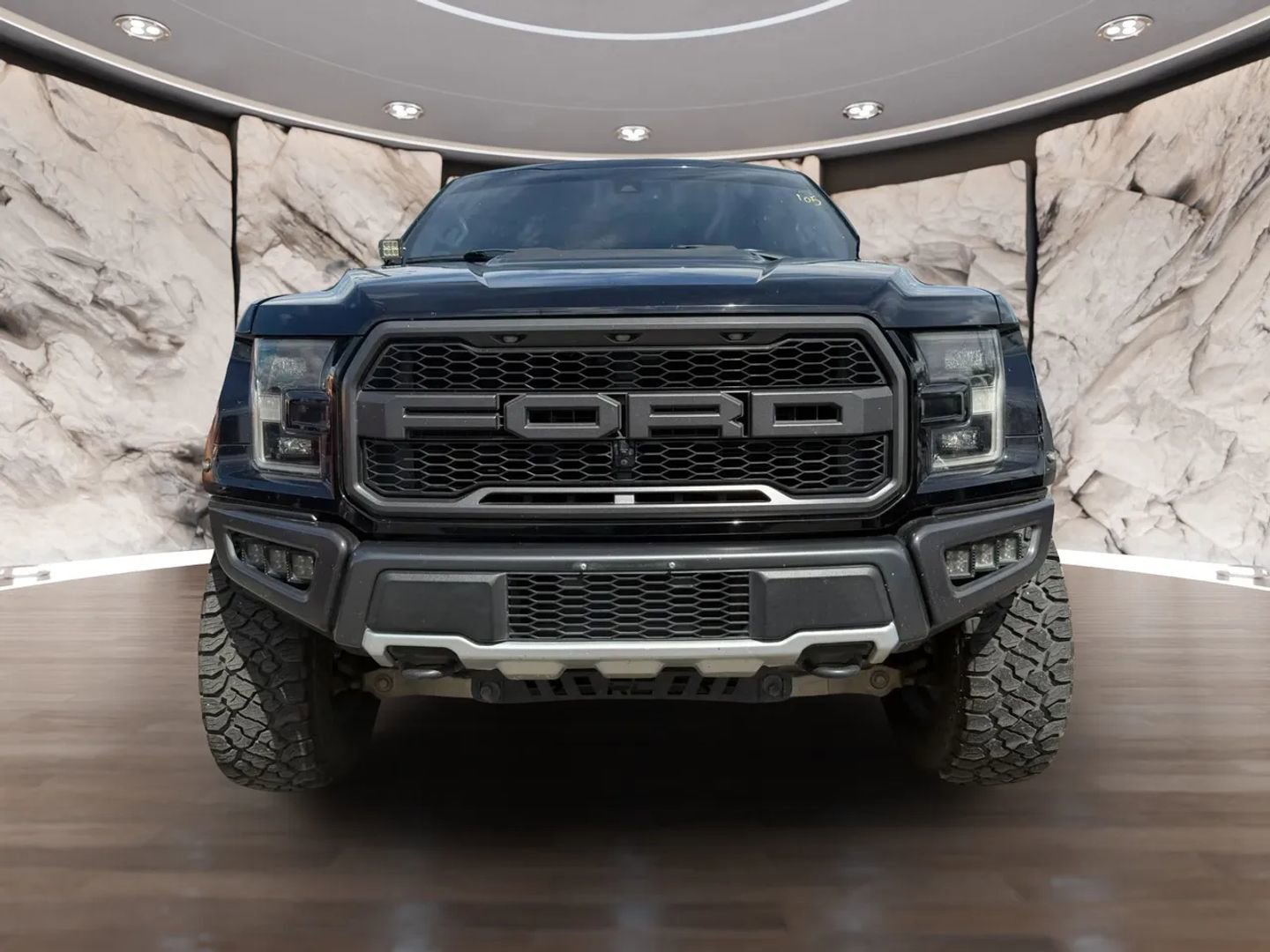 Used 2017 Ford F150 Raptor w/ Equipment Group 802A Luxury AWD/4WD image 2