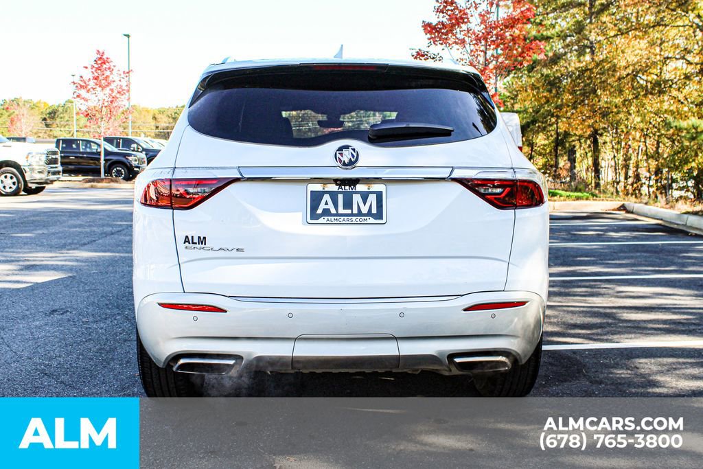 Used 2024 Buick Enclave Premium image 11
