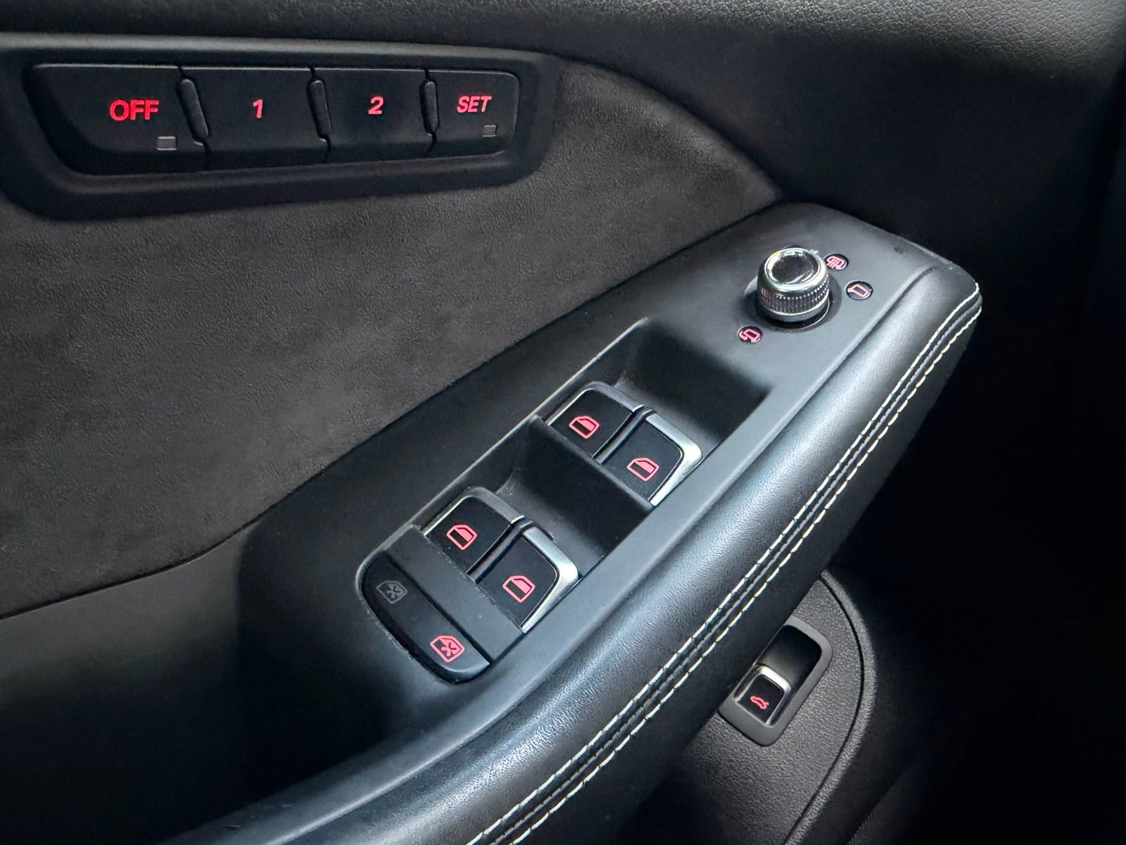 Used 2017 Audi SQ5 Premium Plus w/ Technology Package image 23