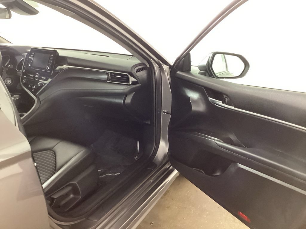 Used 2023 Toyota Camry SE AWD/4WD image 22