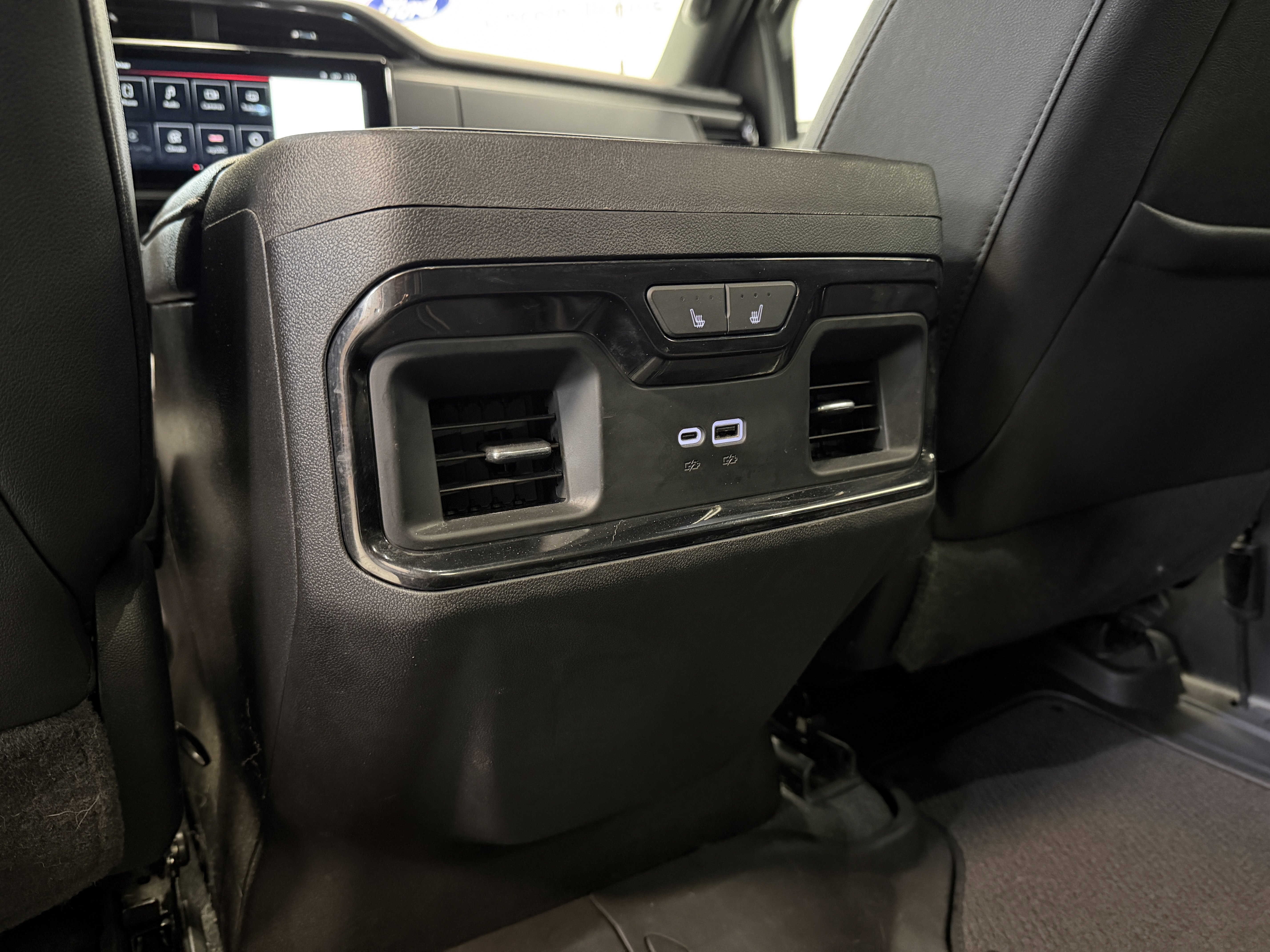 Used 2024 GMC Sierra 2500 AT4 w/ AT4 Preferred Package image 26