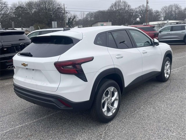 New 2026 Chevrolet Trax LS w/ LS Convenience Package image 3