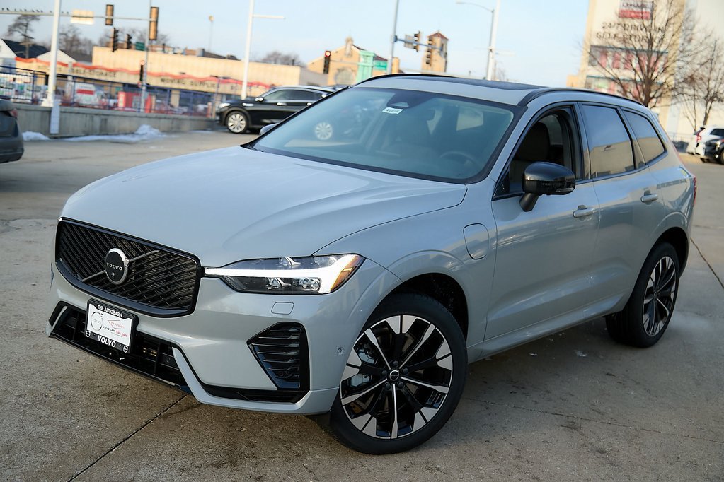 New 2026 Volvo XC60 T8 Plus w/ Protection Package Premier AWD/4WD image 2
