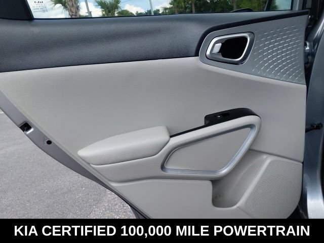 Certified 2025 Kia Soul LX w/ LX Technology Package FWD image 22