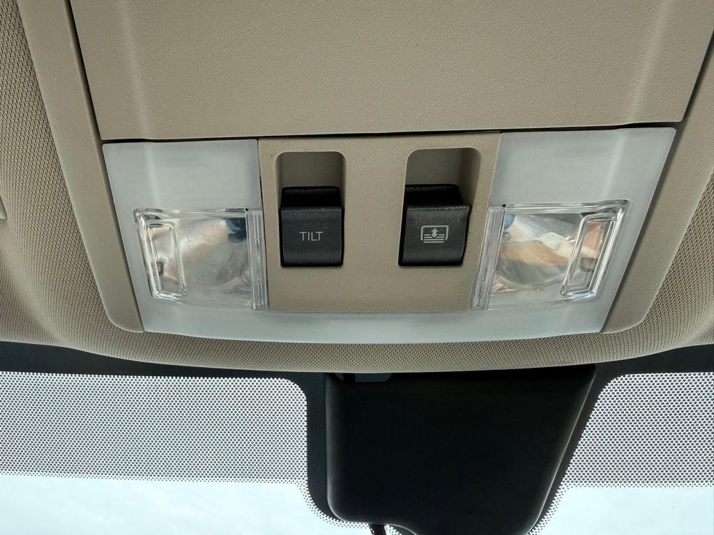 Used 2015 Lincoln MKX AWD w/ Equipment Group 102A image 25