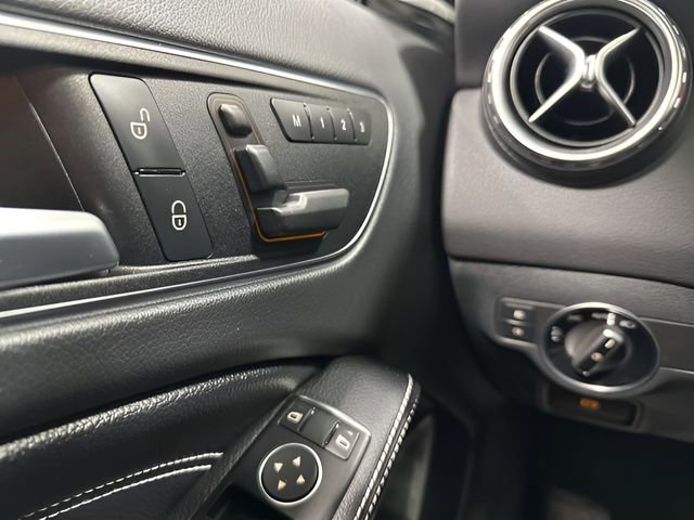 Used 2017 Mercedes-Benz GLA 250 GLA 250 image 16