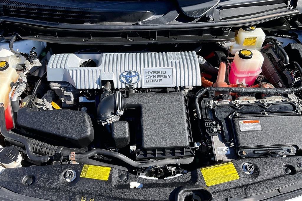 Used 2013 Toyota Prius Two image 11