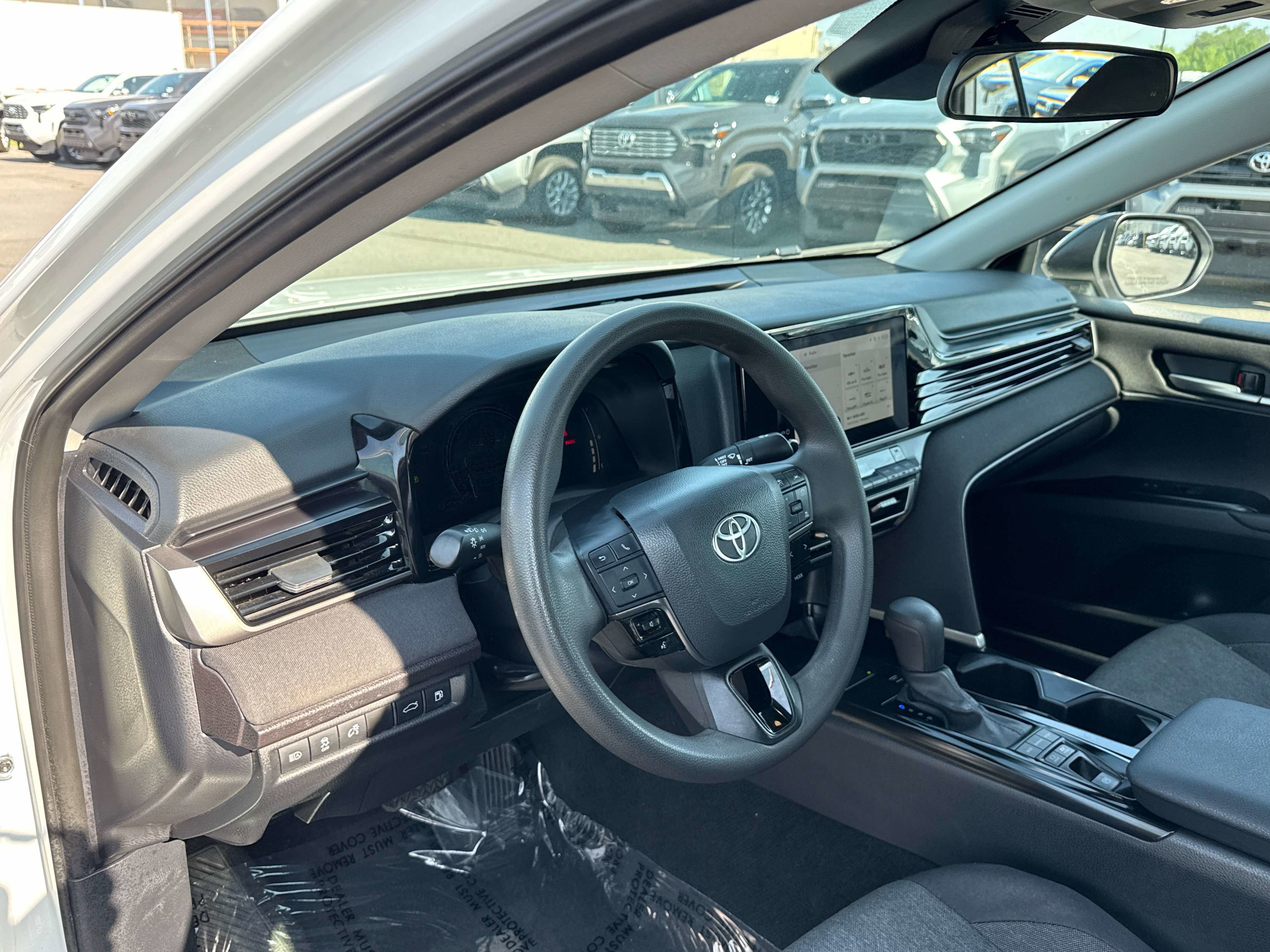 Used 2025 Toyota Camry LE FWD image 9