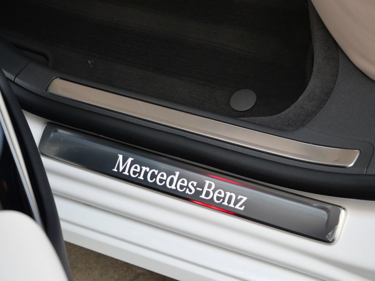 Used 2025 Mercedes-Benz S 580e 4MATIC Sedan image 17