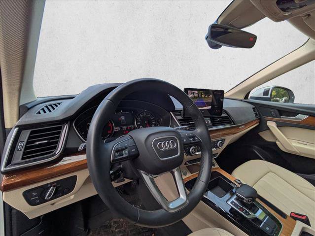 Used 2024 Audi Q5 2.0T Premium w/ Convenience Package AWD/4WD image 10