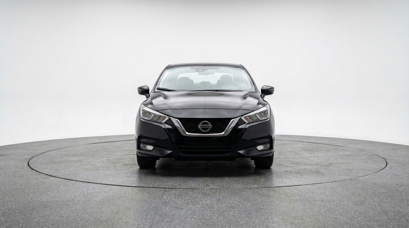 Used 2025 Nissan Versa SV FWD image 2