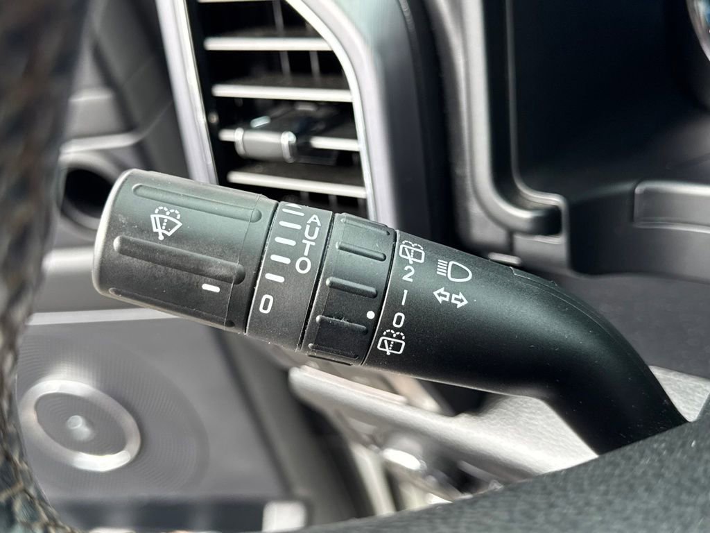 Used 2020 Ford Expedition Platinum image 39