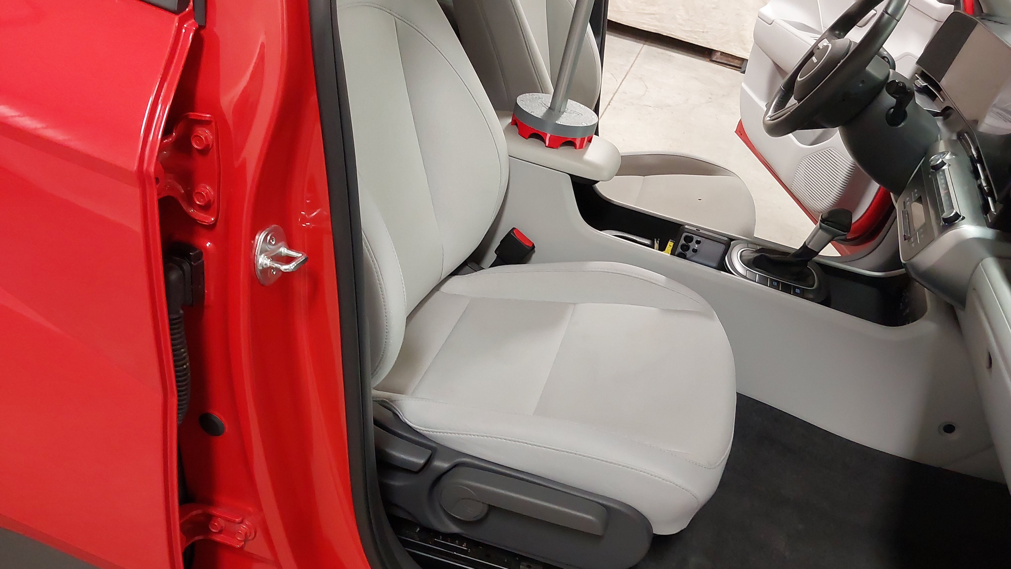 Used 2025 Hyundai Kona SEL AWD/4WD image 28