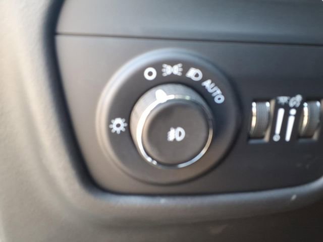 Used 2025 Jeep Grand Cherokee L Summit image 19