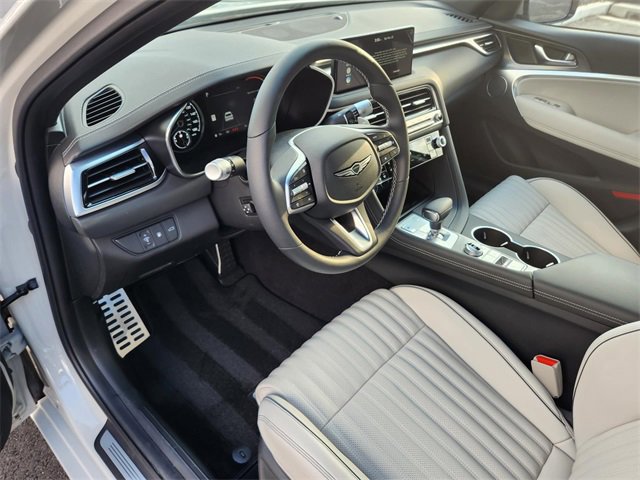 Used 2025 Genesis G70 3.3T Advanced image 5