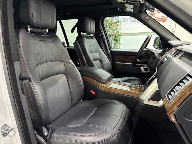 Used 2018 Land Rover Range Rover image 54