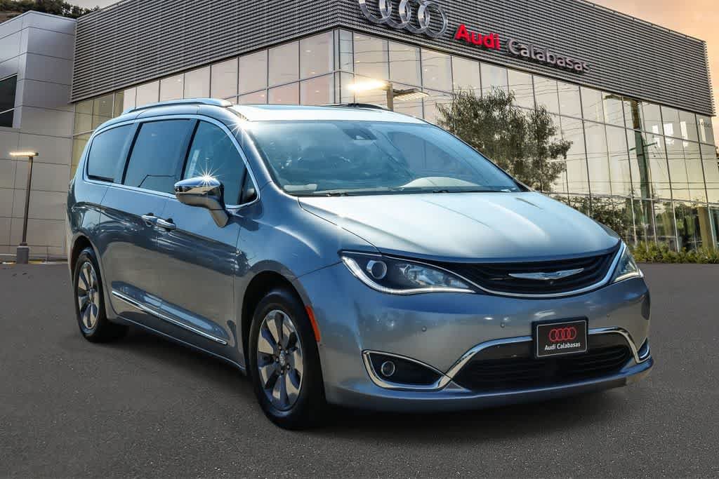 Used 2019 Chrysler Pacifica Limited w/ Advanced Safetytec Group FWD image 5