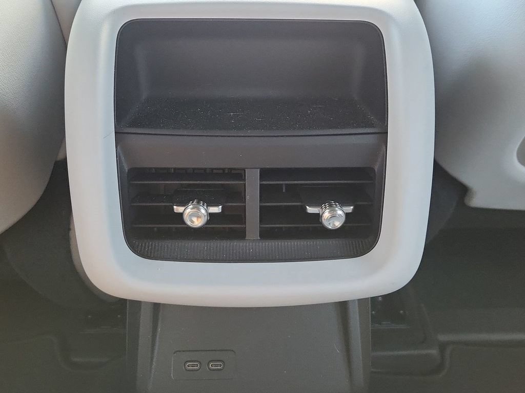 Used 2024 Cadillac Lyriq Sport AWD/4WD image 28
