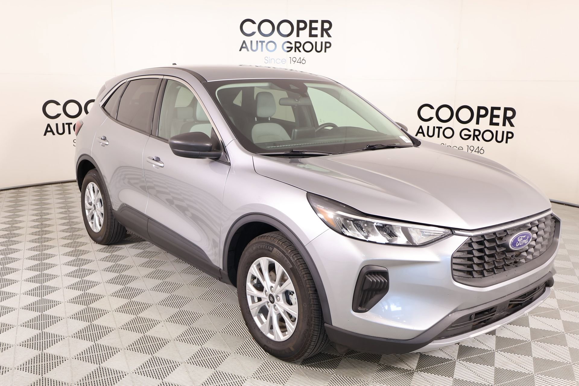 Used 2024 Ford Escape Active image 1