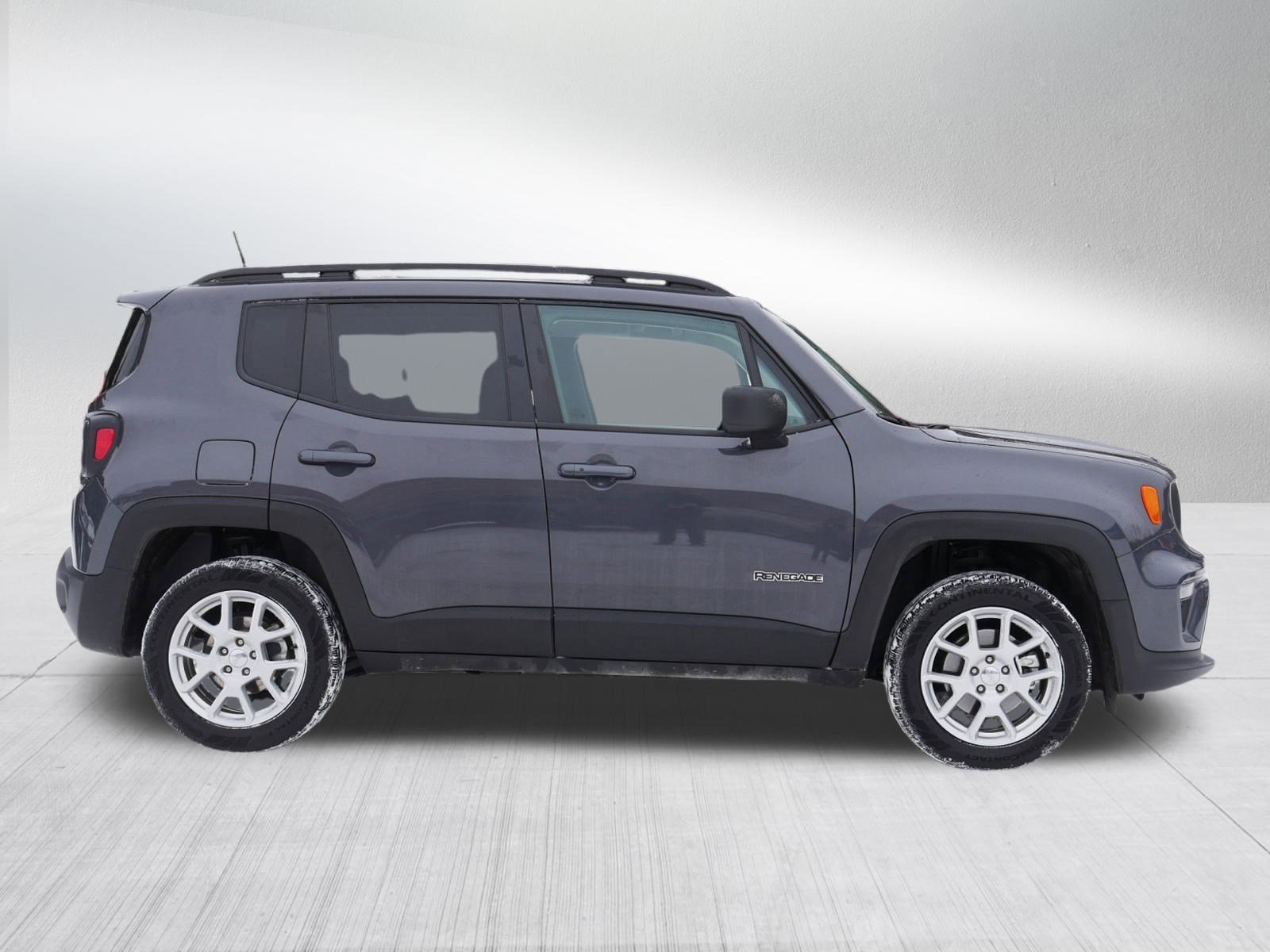 Certified 2022 Jeep Renegade Latitude w/ Convenience Group image 8