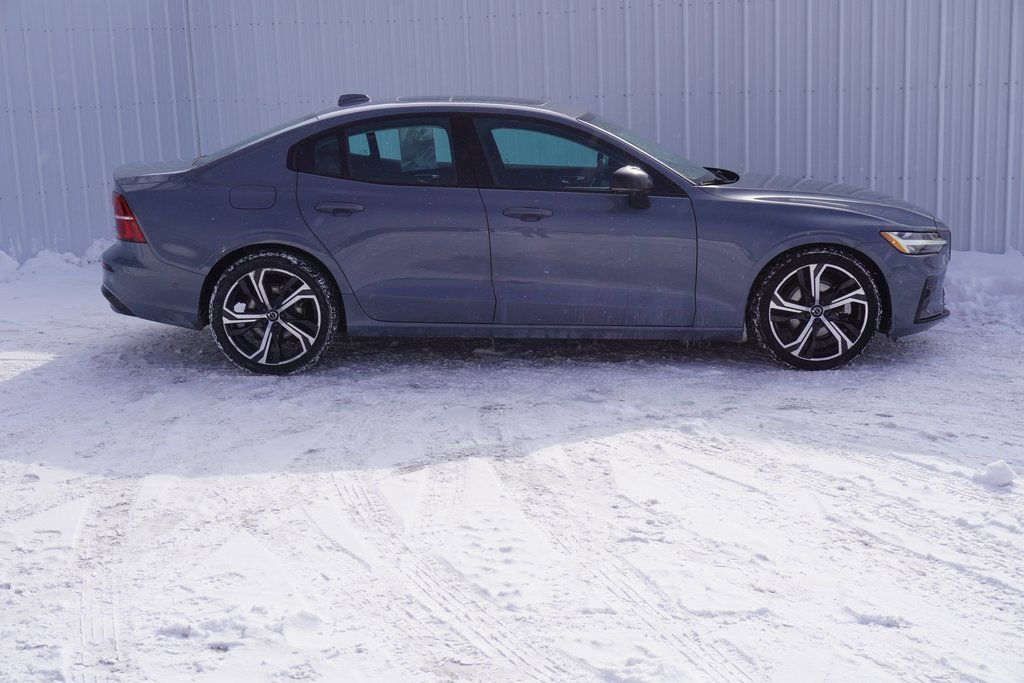 Used 2024 Volvo S60 B5 Plus image 2